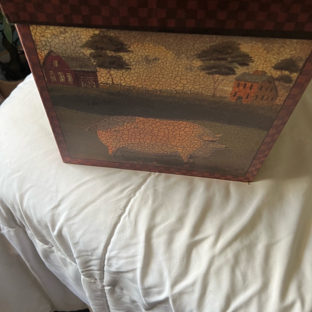 Farmhouse nesting boxes - Picture 3 of 11